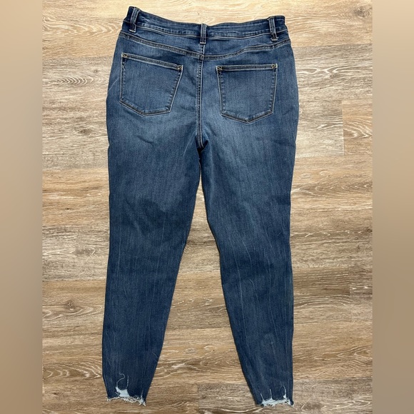 Maurcies Jeans - Picture 2 of 4